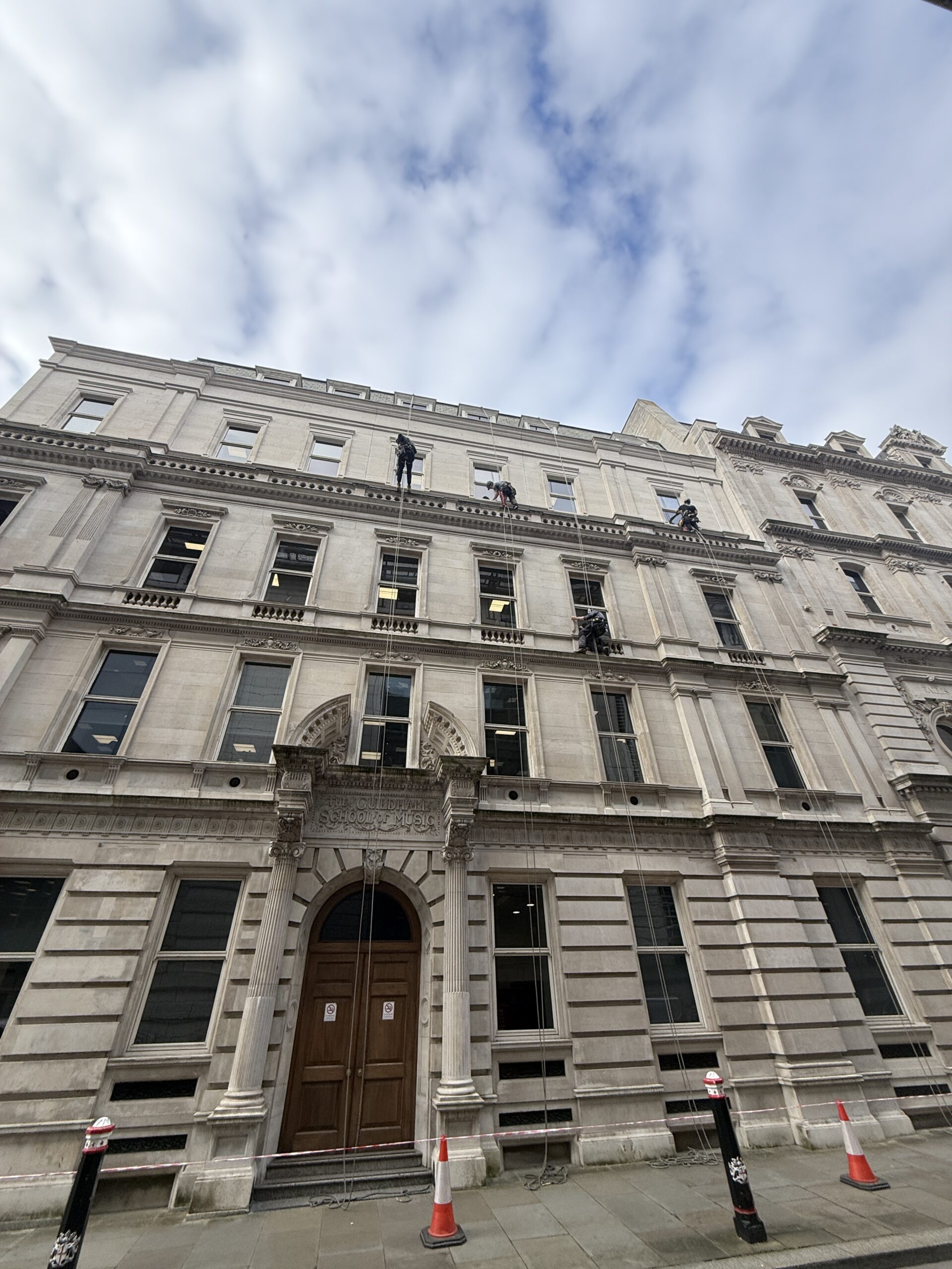 Restoring Charm at Height: Sash Window Painting in London